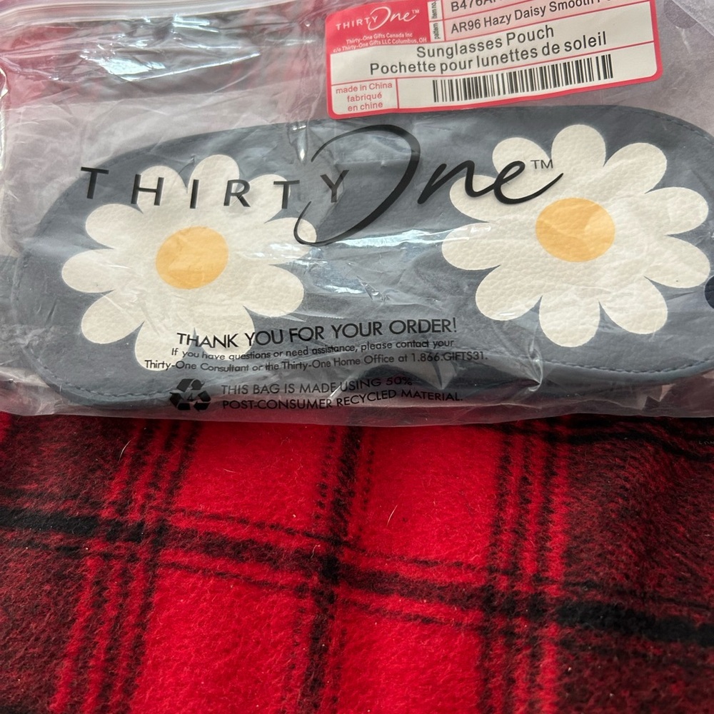Thirty-One Hazy Daisy Sunglasses Pouch